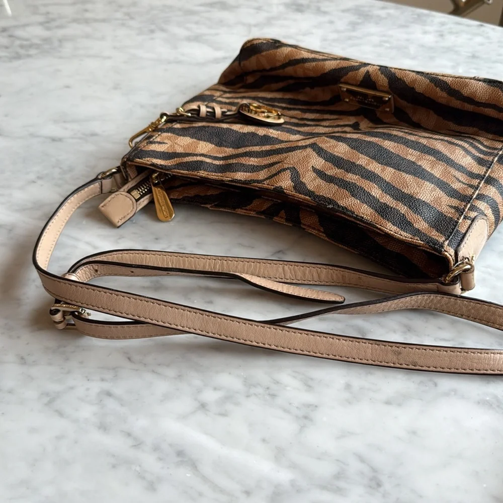 Michael Kors Tiger Print Crossbody - Picture 6 of 10